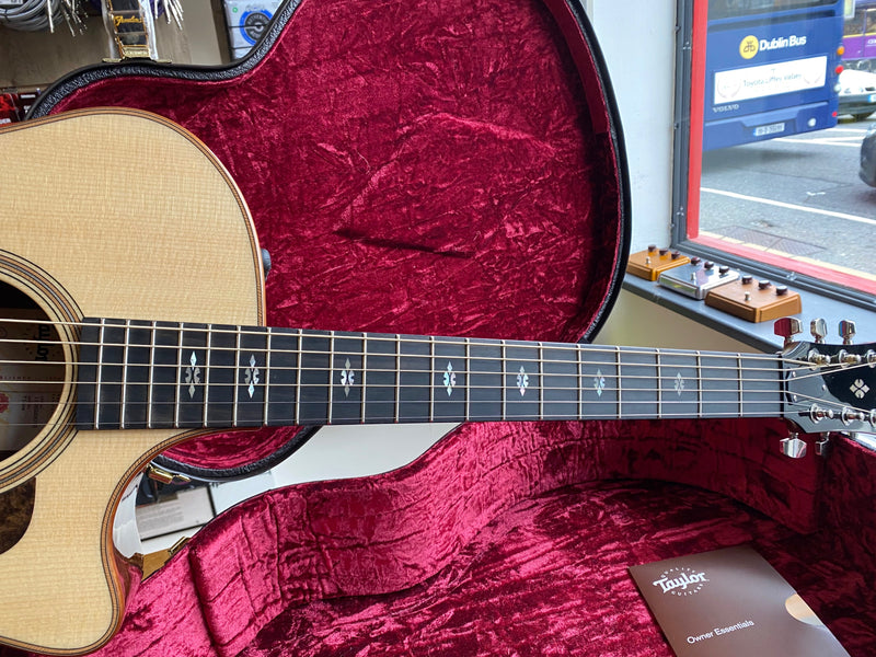 Taylor 714ce 2019