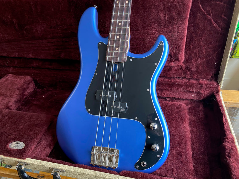 AV Basses AVP4