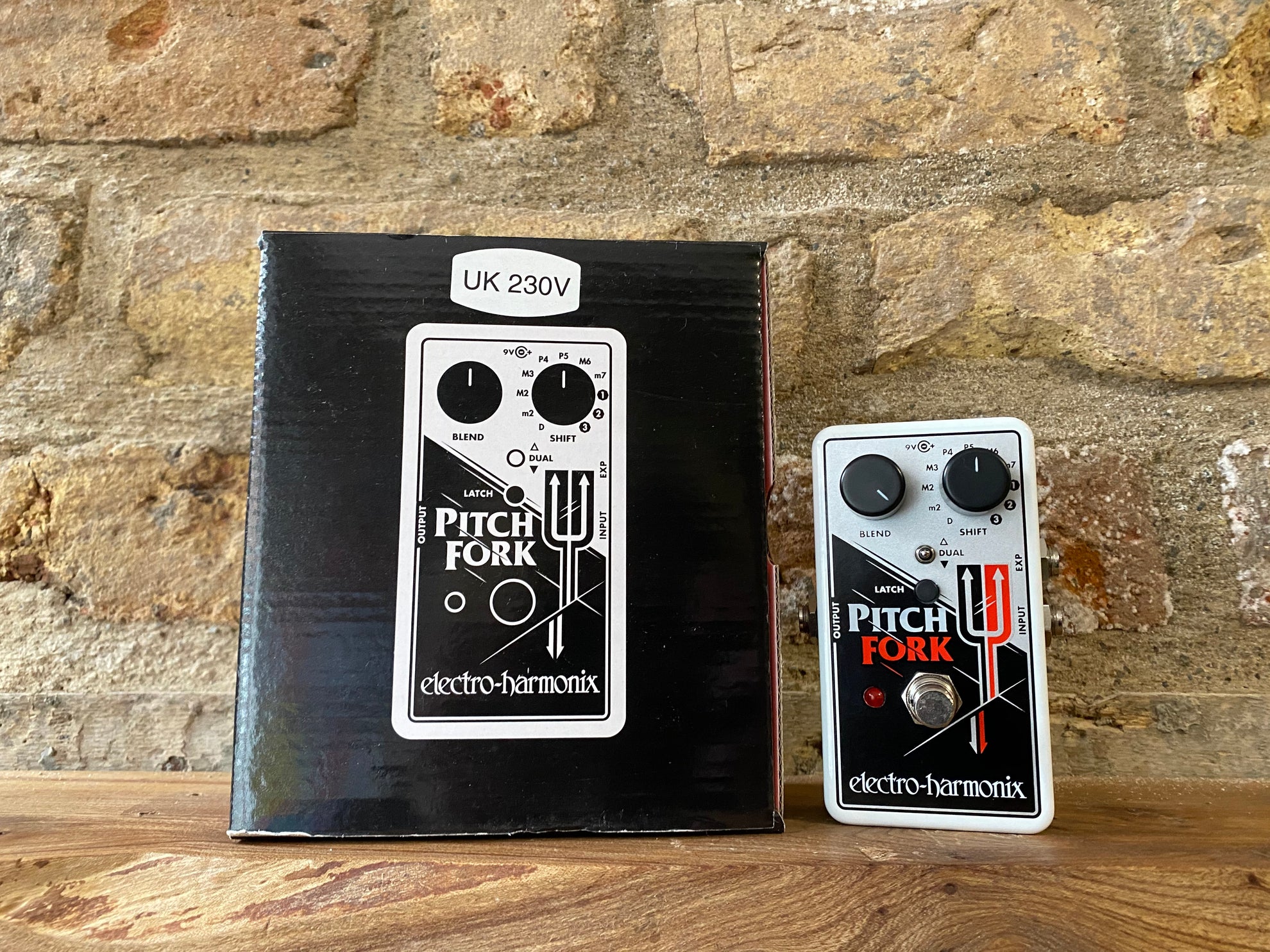 electro-harmonix pitch fork polyphonic pitch shifter pedal Electro Harmonix Pitch Fork Polyphonic Pitch Shifter