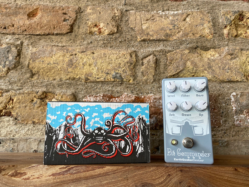 EarthQuaker Devices Bit Commander Analog Octave Synth