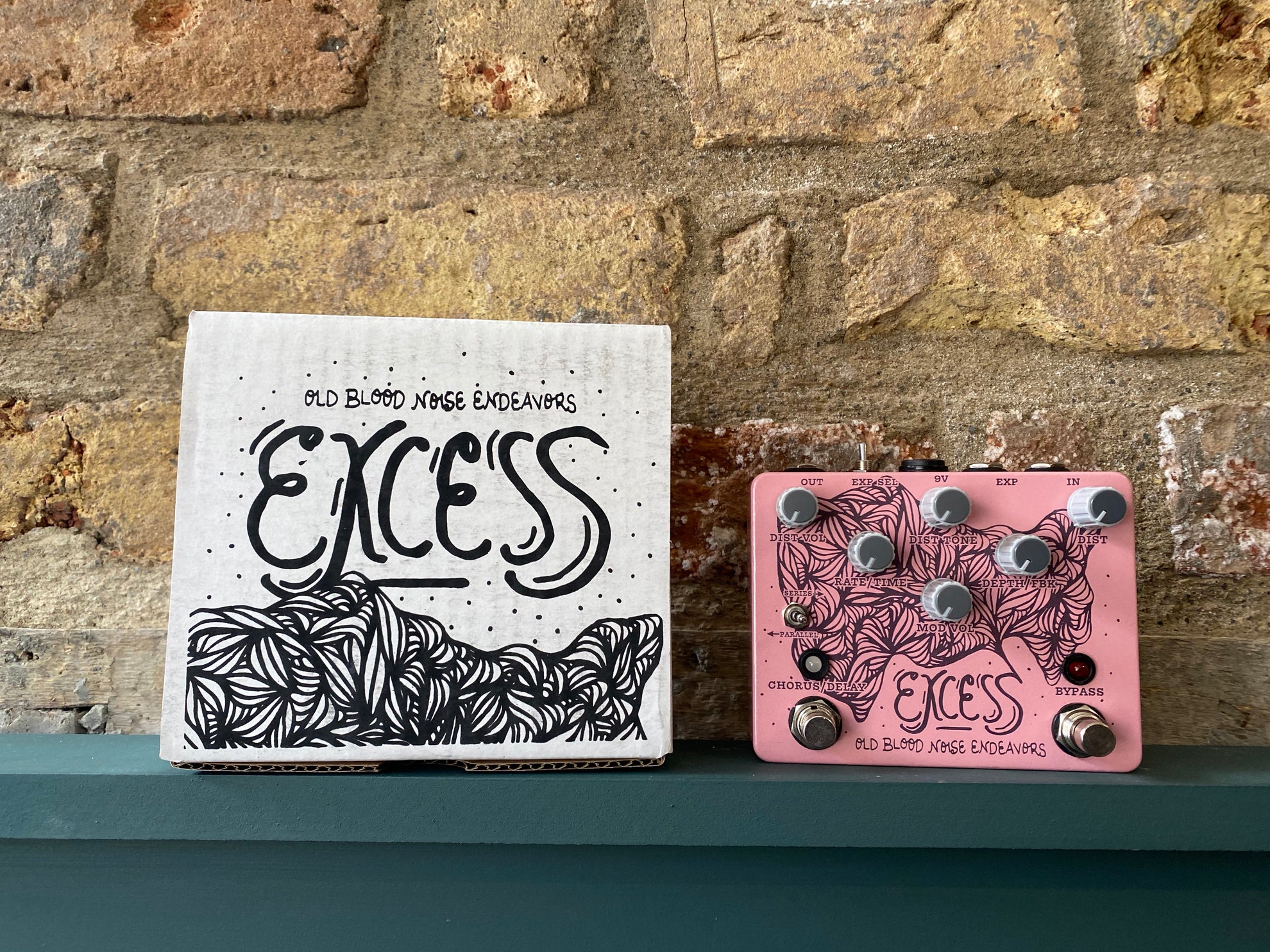 excess pedal Old Blood Noise Endeavors Excess Distortion Chorus/Delay