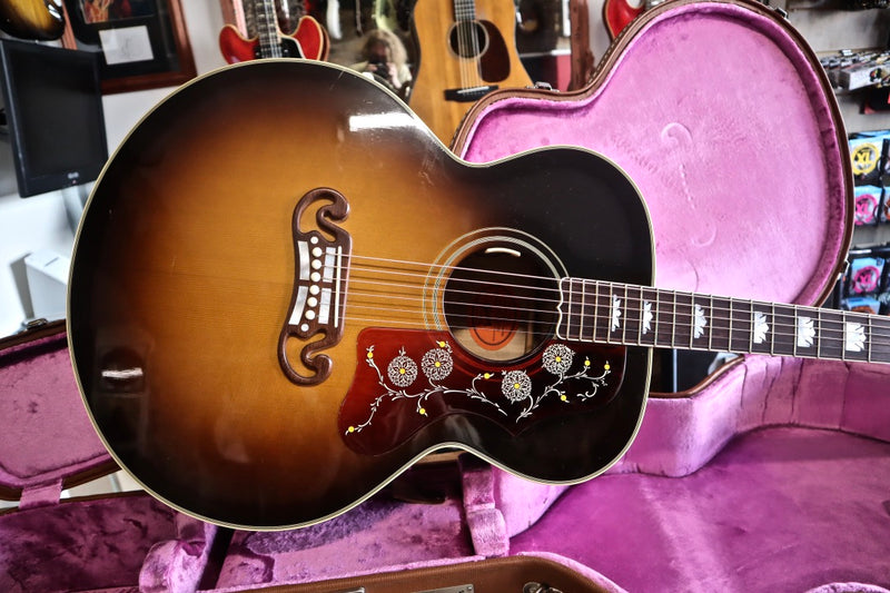 Gibson True Vintage SJ-200 (Added LR Baggs) 2007