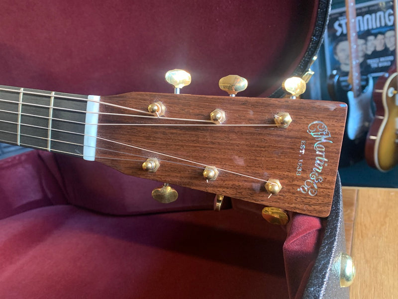 Martin D-18 Modern Deluxe 2018