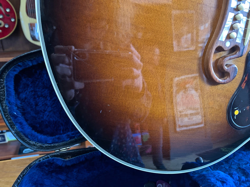 Gibson J-200 2001