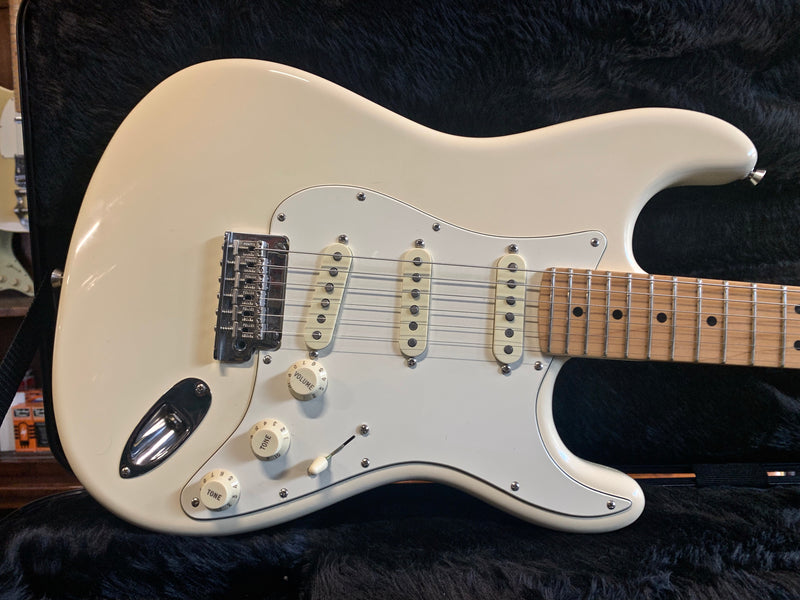 Fender American Professional Stratocaster Olympic White 2017
