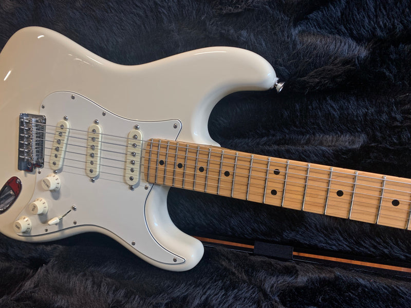 Fender American Professional Stratocaster Olympic White 2017