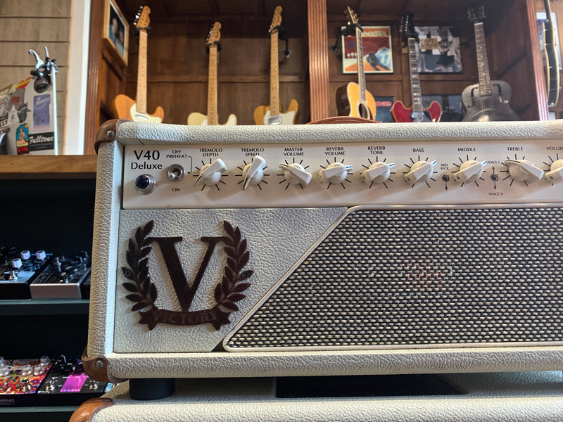 Victory V40 The Duchess Deluxe Head & Cabinet