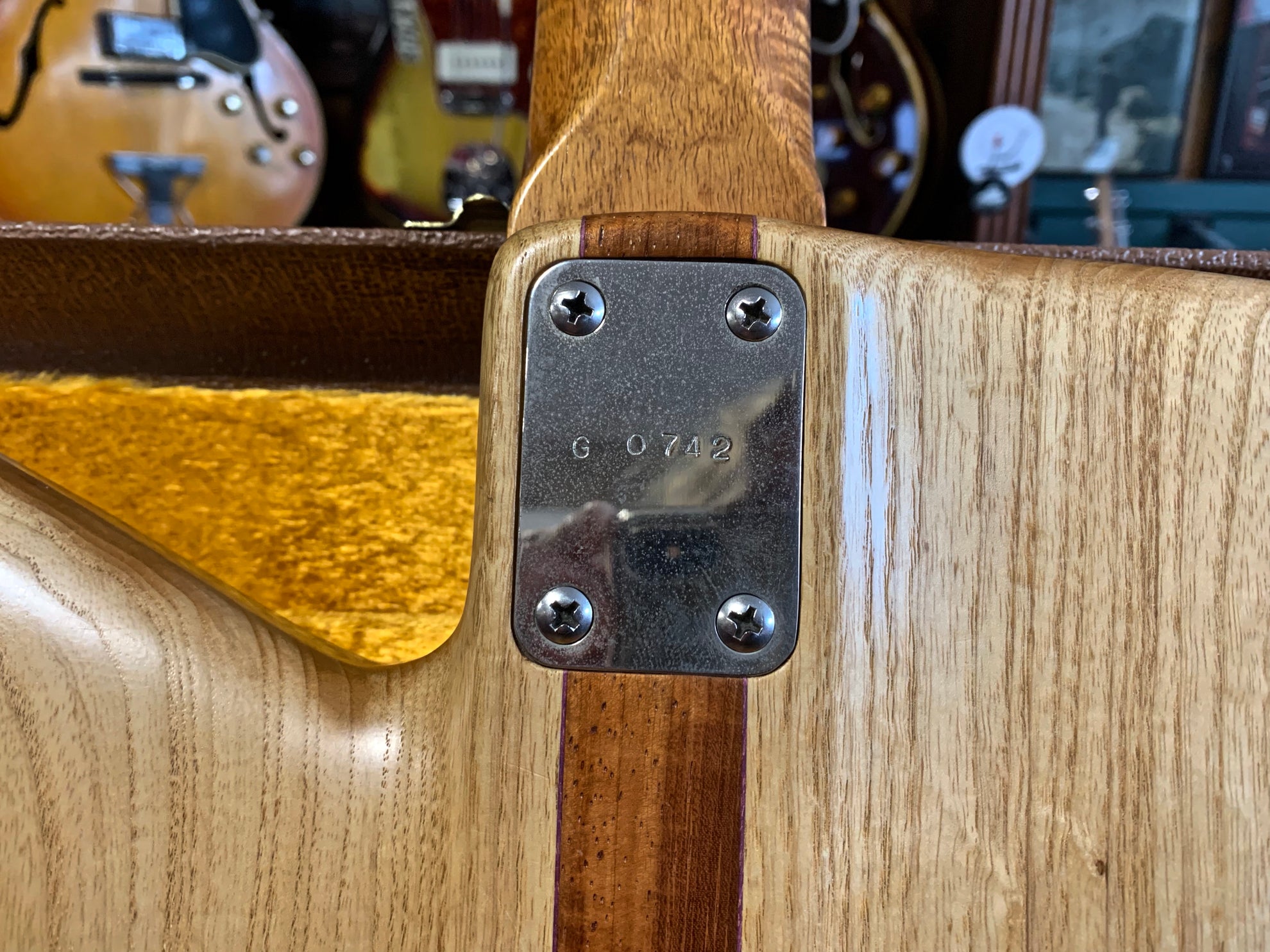 Spalt Instruments Totem Chevy Dan Apache - Some Neck Guitars