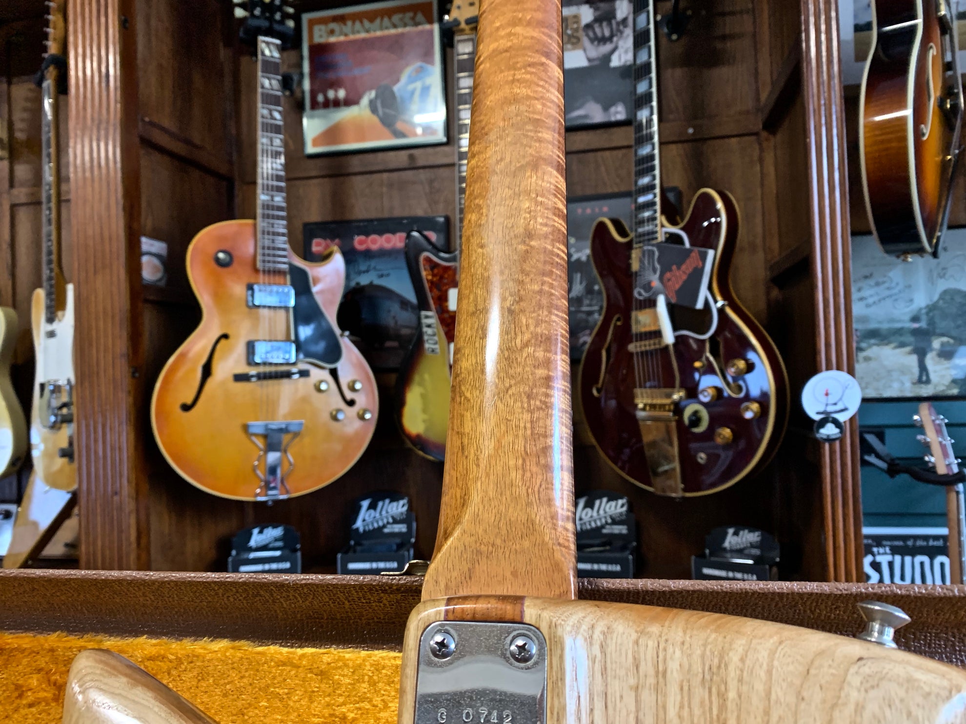 Spalt Instruments Totem Chevy Dan Apache - Some Neck Guitars