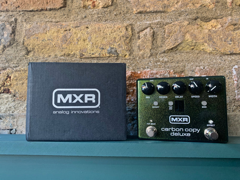 MXR Carbon Copy Deluxe Analog Delay