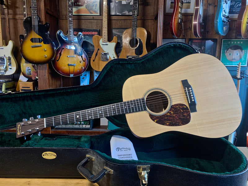 Martin D-16GT Left-Handed