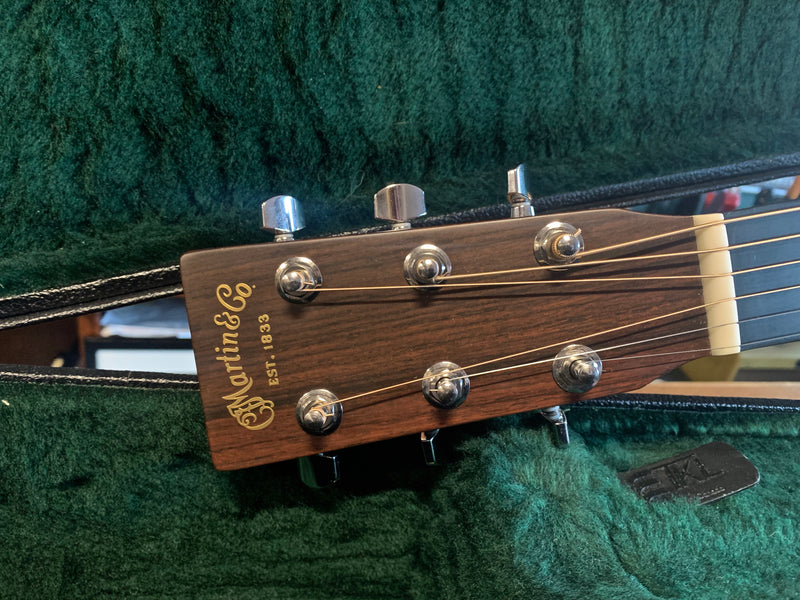 Martin D-16GT Left-Handed
