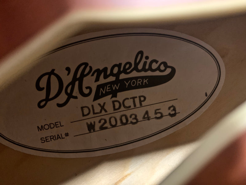 D'Angelico Deluxe DC Limited Edition Matte Walnut