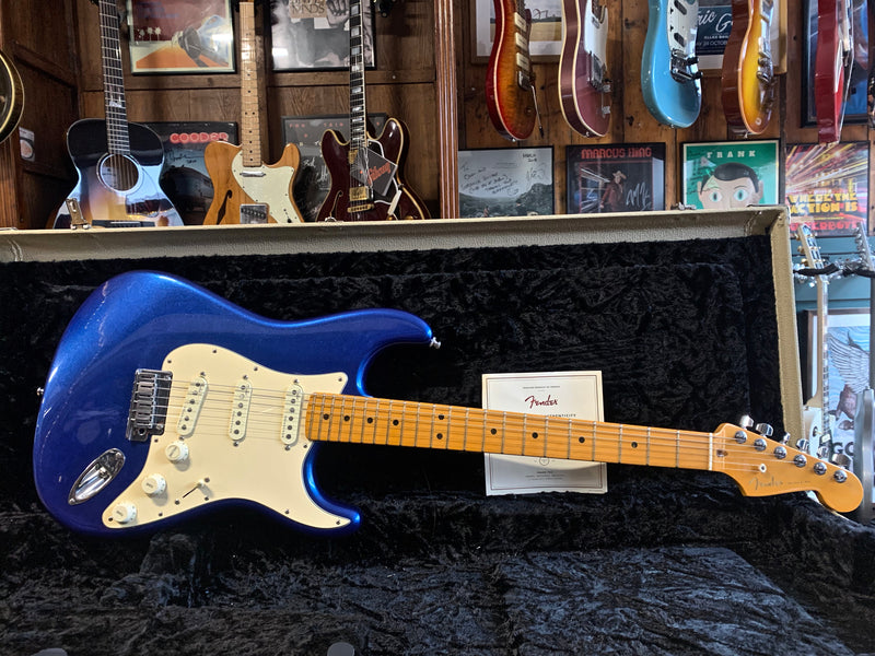 Fender American Ultra Stratocaster Cobra Blue 2019