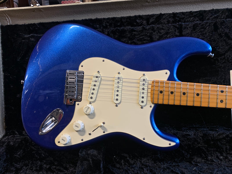 Fender American Ultra Stratocaster Cobra Blue 2019
