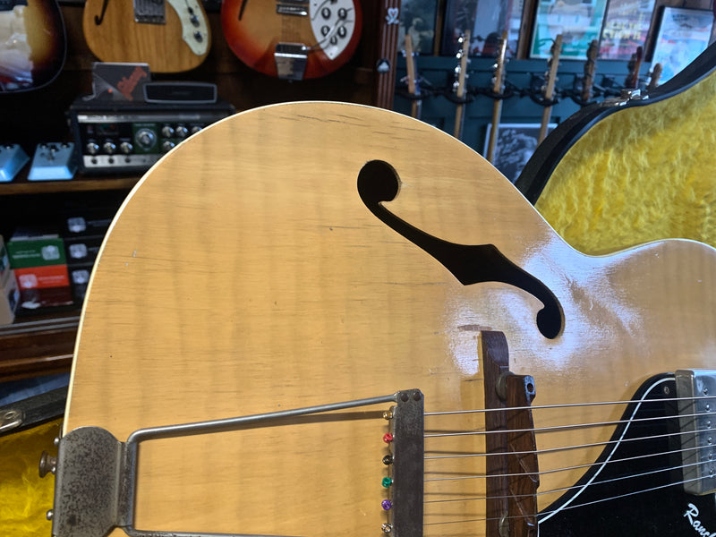 Supro Ranchero 1956