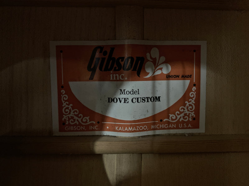 Gibson Dove Custom Natural 1977