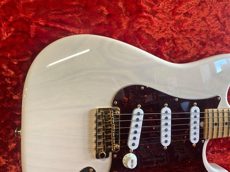Suhr Classic S Trans White