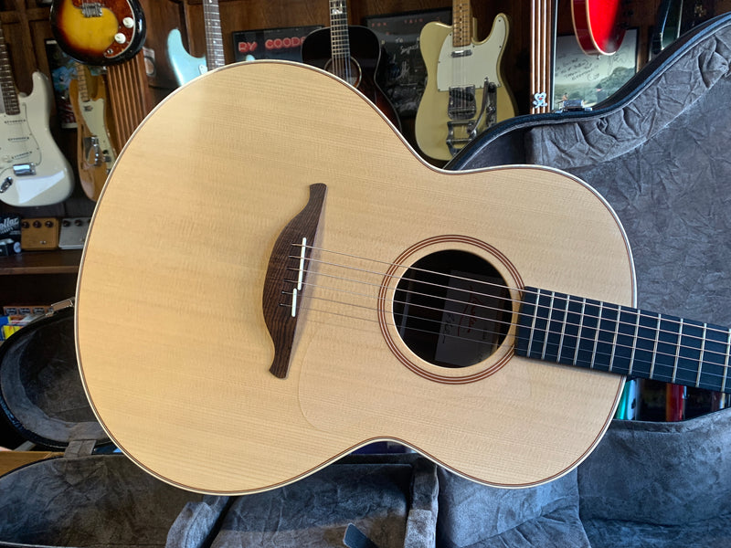 Lowden F-32 2020