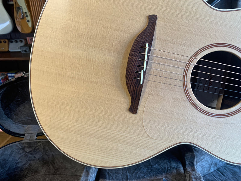 Lowden F-32 2020