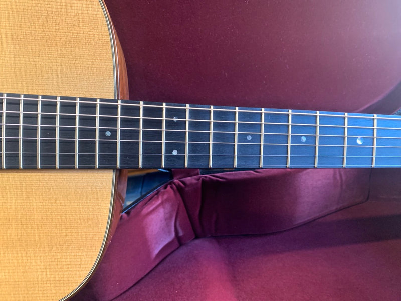 Martin D-18 Modern Deluxe 2018