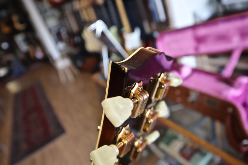 Gibson True Vintage SJ-200 (Added LR Baggs) 2007